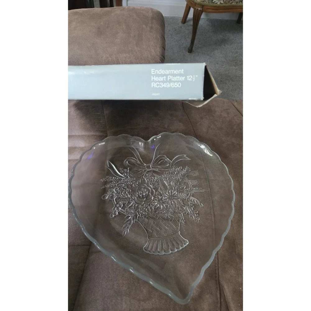 Mikasa Endearment Heart Platter 12